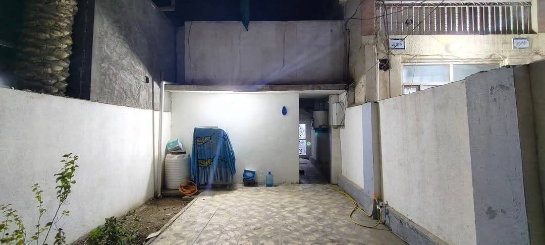 بيت للبيع المساحه 100 متر 5×20حي المتنبي 
شارع 6 م 
غرفه وصاله صغيره ومطبخ استقبال صحيات داخليه خارجيه
للأستفسار *********** 📞
او مراسله صفحه مكتب ابو مشتاق للعقار 
عنوان مكتبنا
"الكوفة حي المتنبي الشارع الفاصل بين حي المتنبي وحي الجامعه مجاور مكتبه هشام " 
نستقبل جميع عروضكم من البيوت والعرصات
