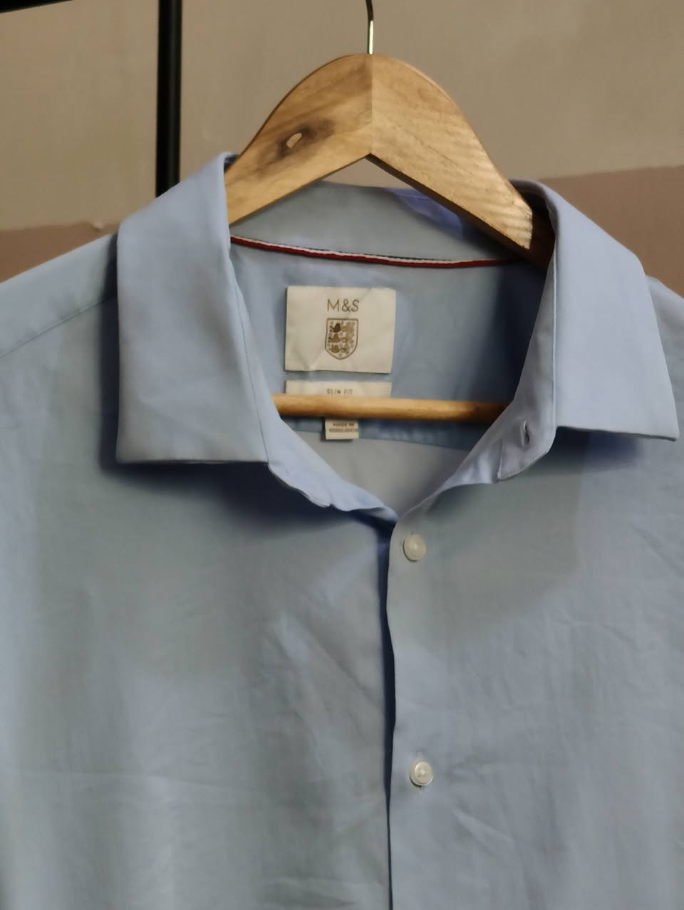 القميص من شركه   M&S  قياس XXL 

شركة بريطانية لبيع ملابس

قميص رسمي (Dress Shirt)

اللون أزرق سماوي فاتح

اضغط على الصفحه لمشاهدة بقيه الموديلات 

السعر 14 شامل اجور التوصيل


**إذا كنت صاحب هذا الإعلان وتريد حذفه لأي سبب، رجاءا أرسل رسالة إلى الدعم الفني**
