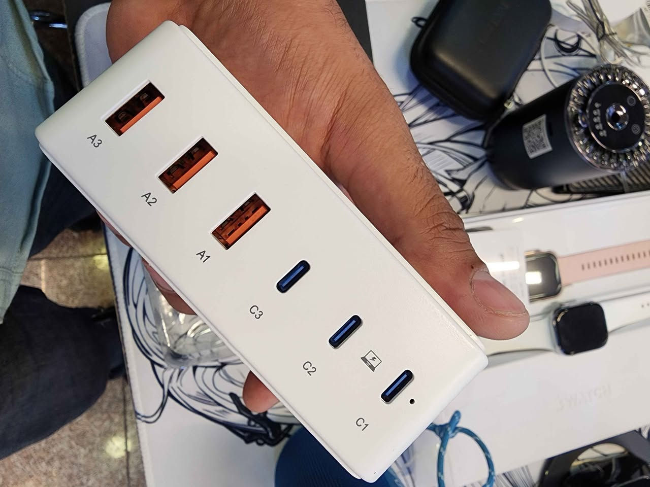 Nwe bakar nahatwa 6 porta bo laptopesh dabe 40 hazar 
جديد أصلي ٤٠ الف أربيل, العراق


**إذا كنت صاحب هذا الإعلان وتريد حذفه لأي سبب، رجاءا أرسل رسالة إلى الدعم الفني**