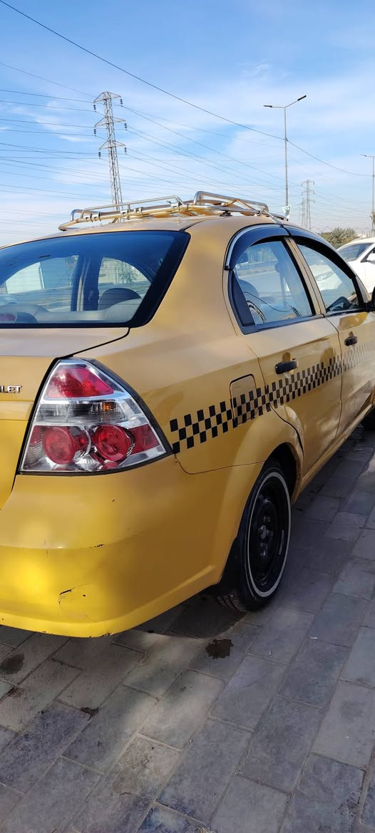 سلام عليكم افيو 2011 محرك مفتوح اوتوماتيك كير محرك حداديه تبريد كله جديد  بيه فقط باب مصبوغ مصفره هيئه وغرامات رقم انكلزيزي سنويته بأسمي سعره 58 وبيه مجال للاستفسار *********** مكاني نجف النجف, العراق
