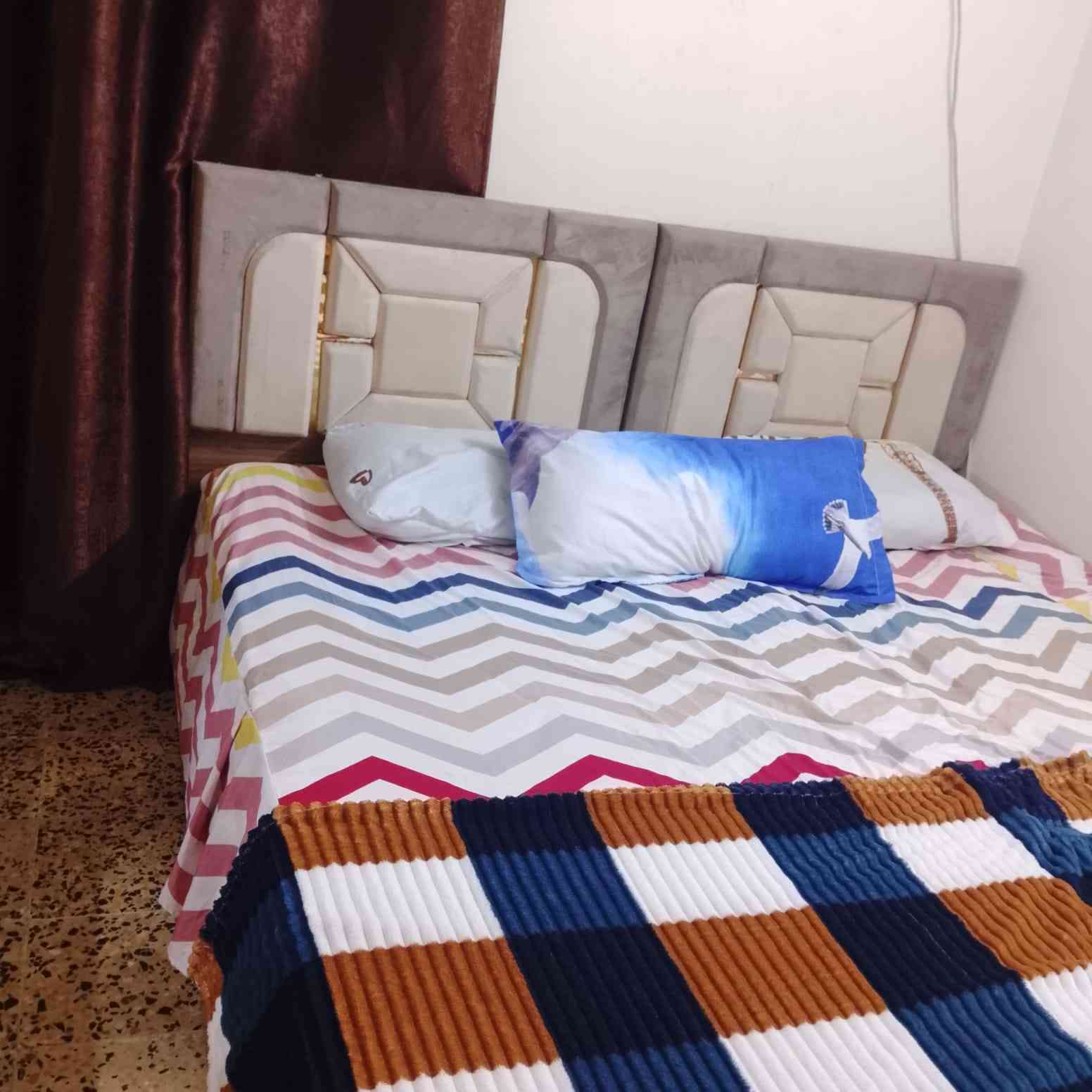 أغراض للبيع العنوان سيديه شغالات نضيفات كلش اي ضرر مابيهن
غرفه شبابيه كامله سرير ابو نفر عدد٢ ب٢٥٠ وبيها مجال

مبرده ثلج حجم جبير نضيفه كلش ب٢٠٠ وبيها مجال

سبلت طن شغال وعلى فحص اي نقص مابي ب٢٥٠ وبي مجال

غساله الحافظ ١٨ كيلو ب٢٠٠ وبيها مجال


**إذا كنت صاحب هذا الإعلان وتريد حذفه لأي سبب، رجاءا أرسل رسالة إلى الدعم الفني**