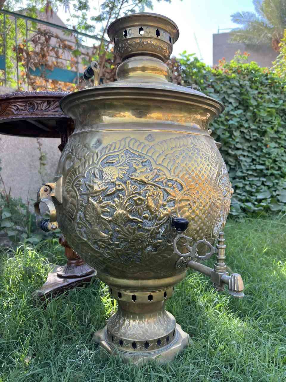 زوج سماور نحاس طرق ونقش يدوي
حجم كبير تقريبا متر 
*********** واتساب
