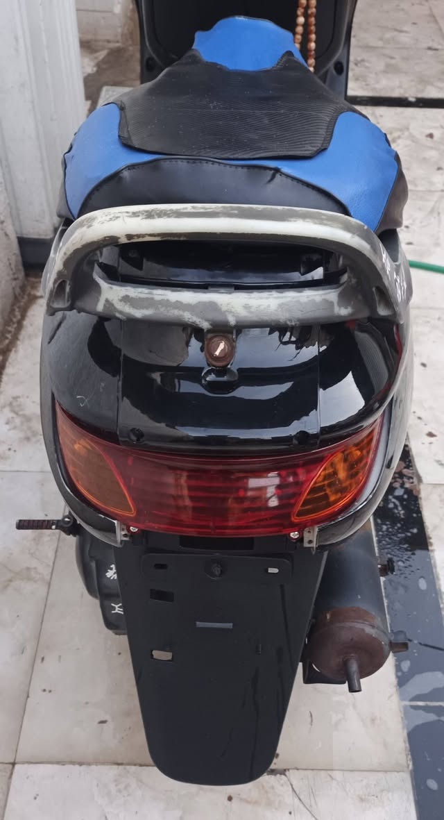 دراجه فراشه للبيع شغاله دكة هندر مكينه ناعمه بس بيها دخنه سعر 300 بيه مجال مكان بصره حيانيه واتساب فقط ***********‬‏
