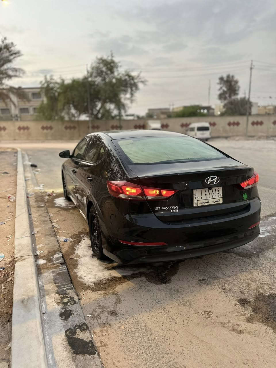 سلام عليكم الانتره (كير عادي) 2018 كفاله
حادثه بس بنيد 
تخم تاير جديد 
دوشمه 
لسياره ما ناقصه برغي كبل للشارع 
رقم.(***********)
السعر(110)بيه مجال 
📍البصره لزبير
