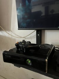 اكس بوكس 360 • هارد ٢٥٠جيجا • مليان العاب