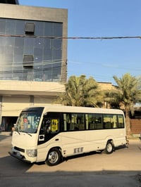 كوستر حديث لنقل المسافرين الى جميع المراقد المقدسة كربلاء نجف سامراء س...