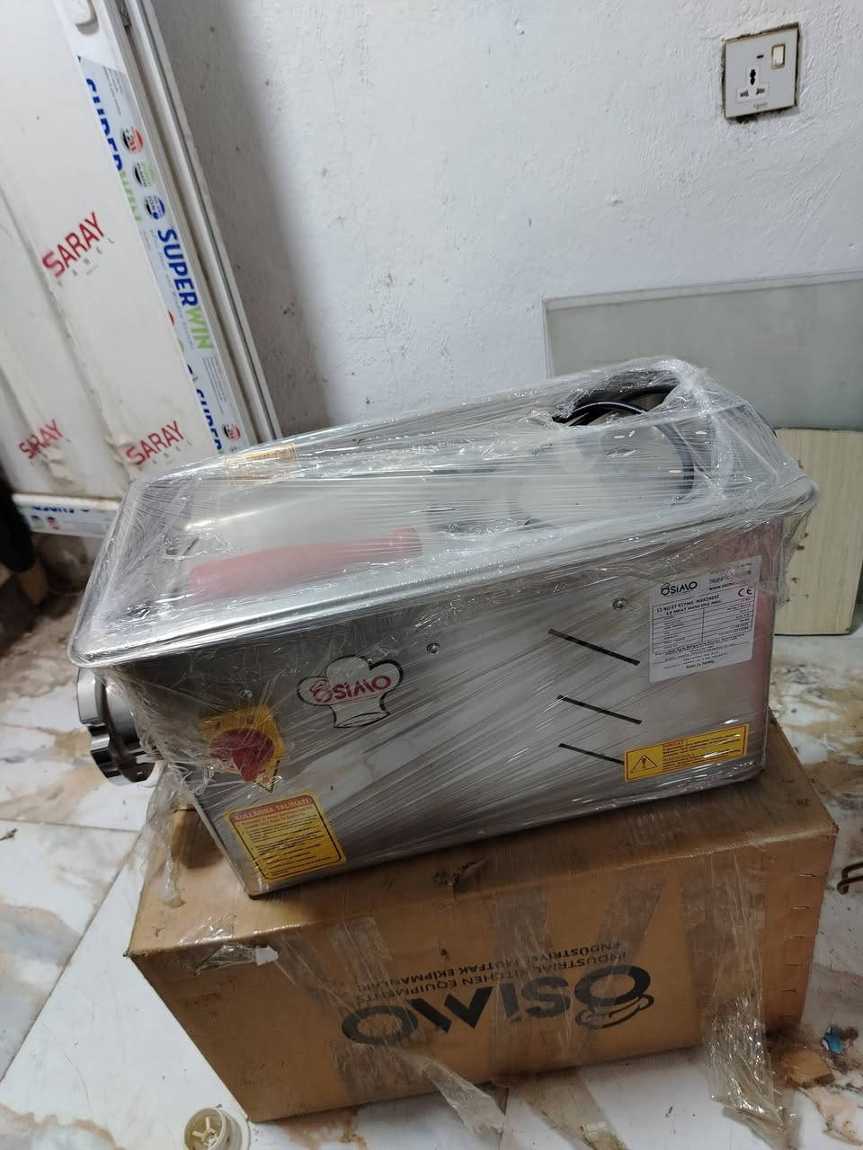 ماكينه لحم جديده غير مستعمله  صناعه تركيه للبيع موجوده في كربلاء للاستفسار تلاتصال على الرقم ***********
