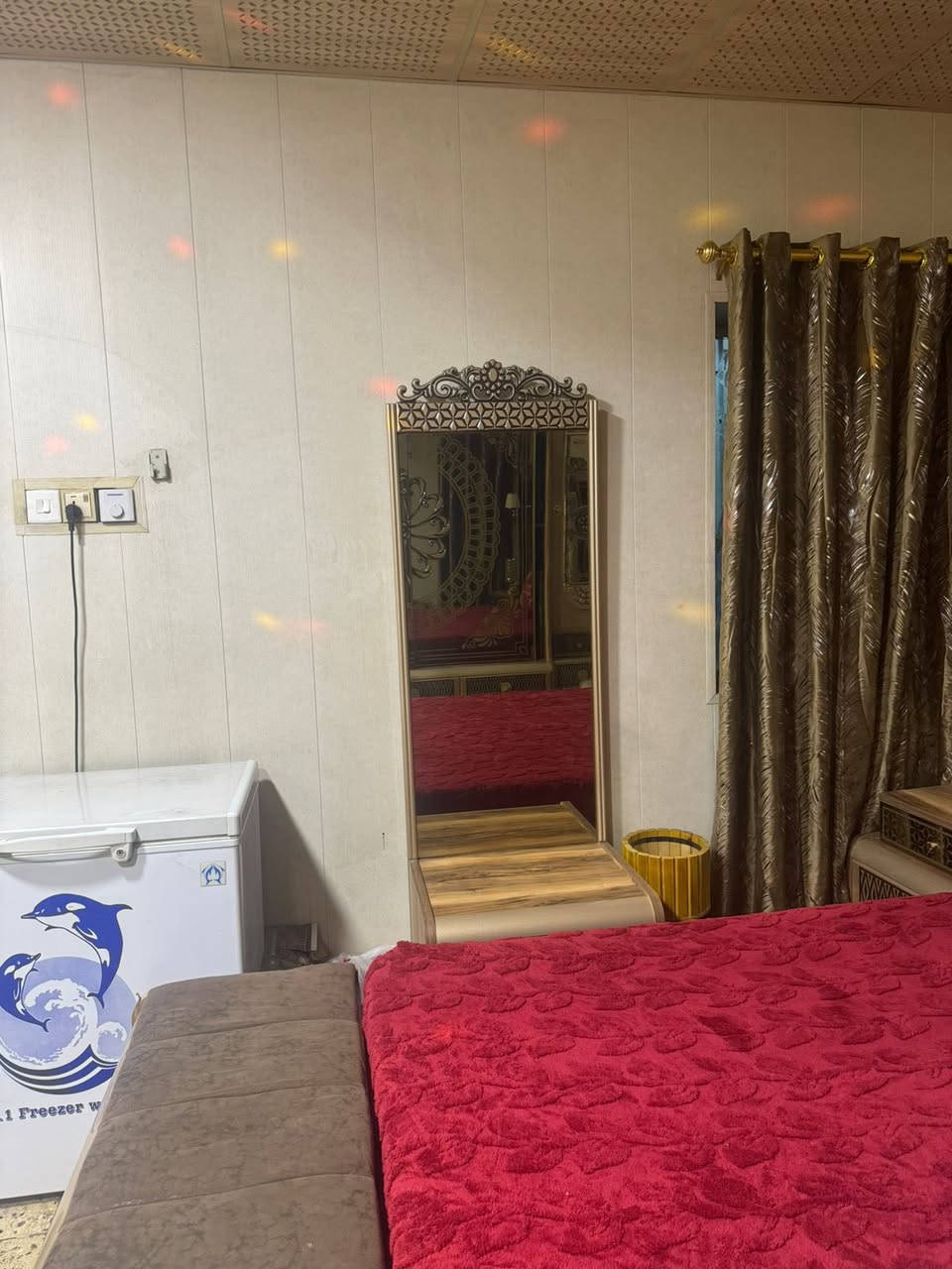 سلام عليكم غرفة تركية للبيع هاي كدامك الصور وغرفة حلوة ونظيفة السعر مليون و 500 الالف  
-
العنوان : بغداد - حي العامل 
-
رقم الهاتف : ***********
