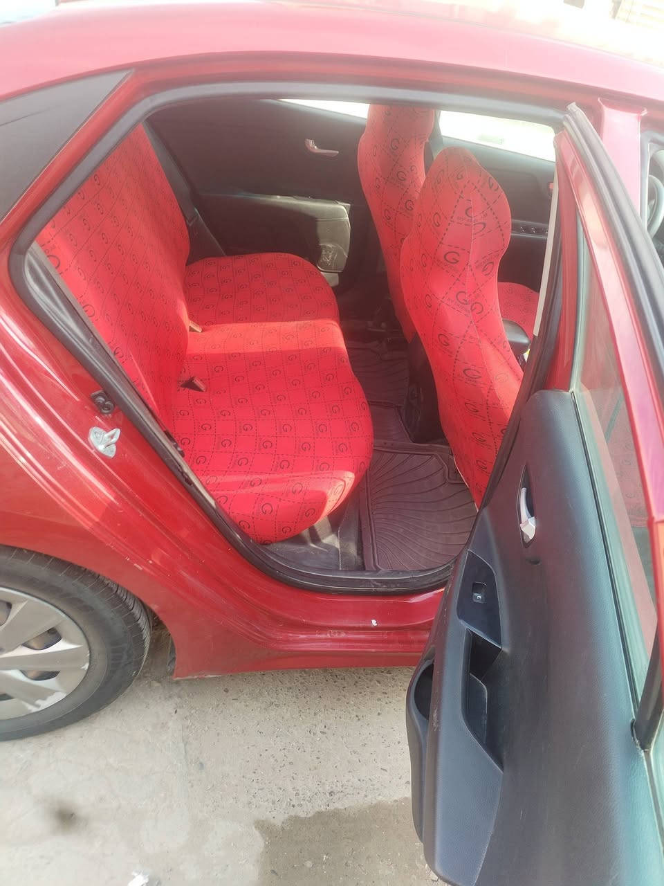 السلام عليكم للبيع ريو مديل ١٩ وارد امريكي رقم جديد هزة جديدة حادث جاملغ اليمين مكان السيارة حي القاهرة السعر ٩٨ الشراي يتصل ***********
