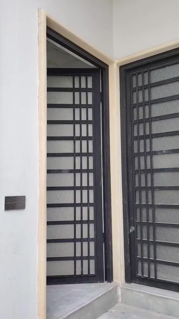 الحمد لله تم انجاز احد المنزل
كافة اعمال ديكورات سقوف جبس بورد داخليه وسحبات ملكية وسقوف ثانوي وتغليف الجدران بلاستك وجبس بورد ديكورات داخليه بأسعار مناسبة الاستفسار اتصال ع الرقم التالي واتساب *********** *********** تحياتي للجميع ديكورات ابو رهف
