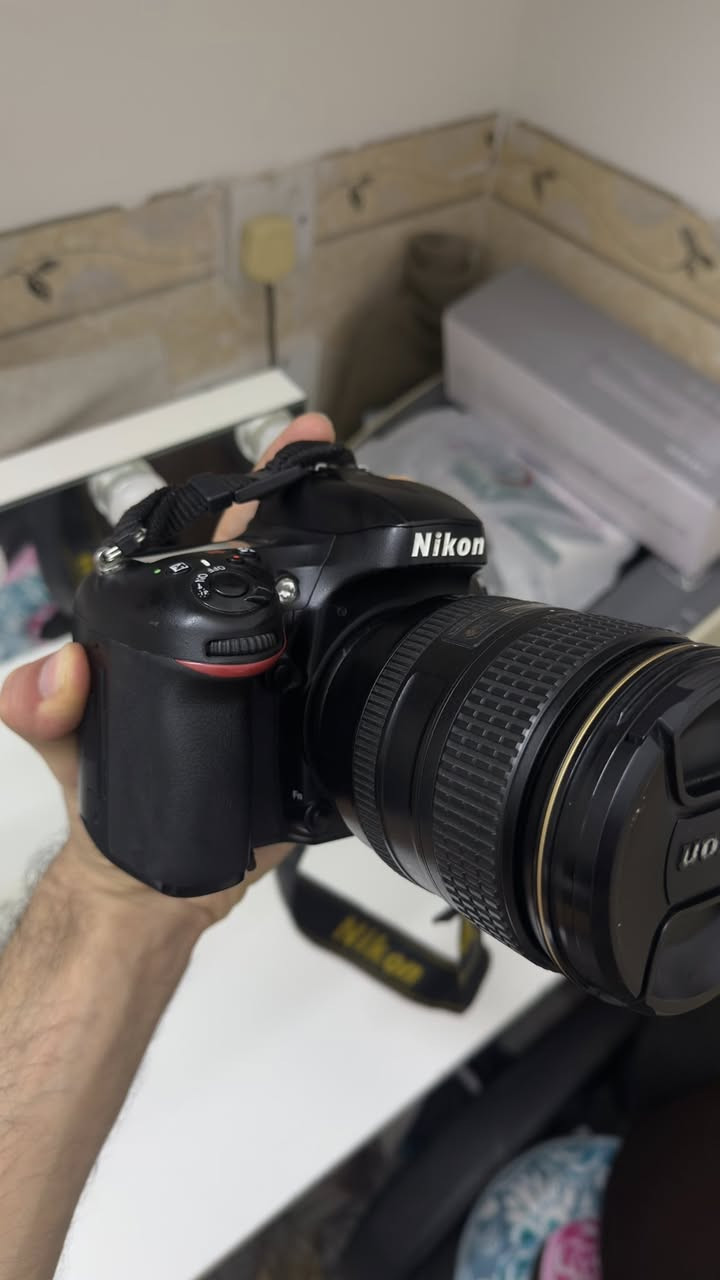 کامیرا نیکون 610   
لینز  24-120  
500$


**إذا كنت صاحب هذا الإعلان وتريد حذفه لأي سبب، رجاءا أرسل رسالة إلى الدعم الفني**