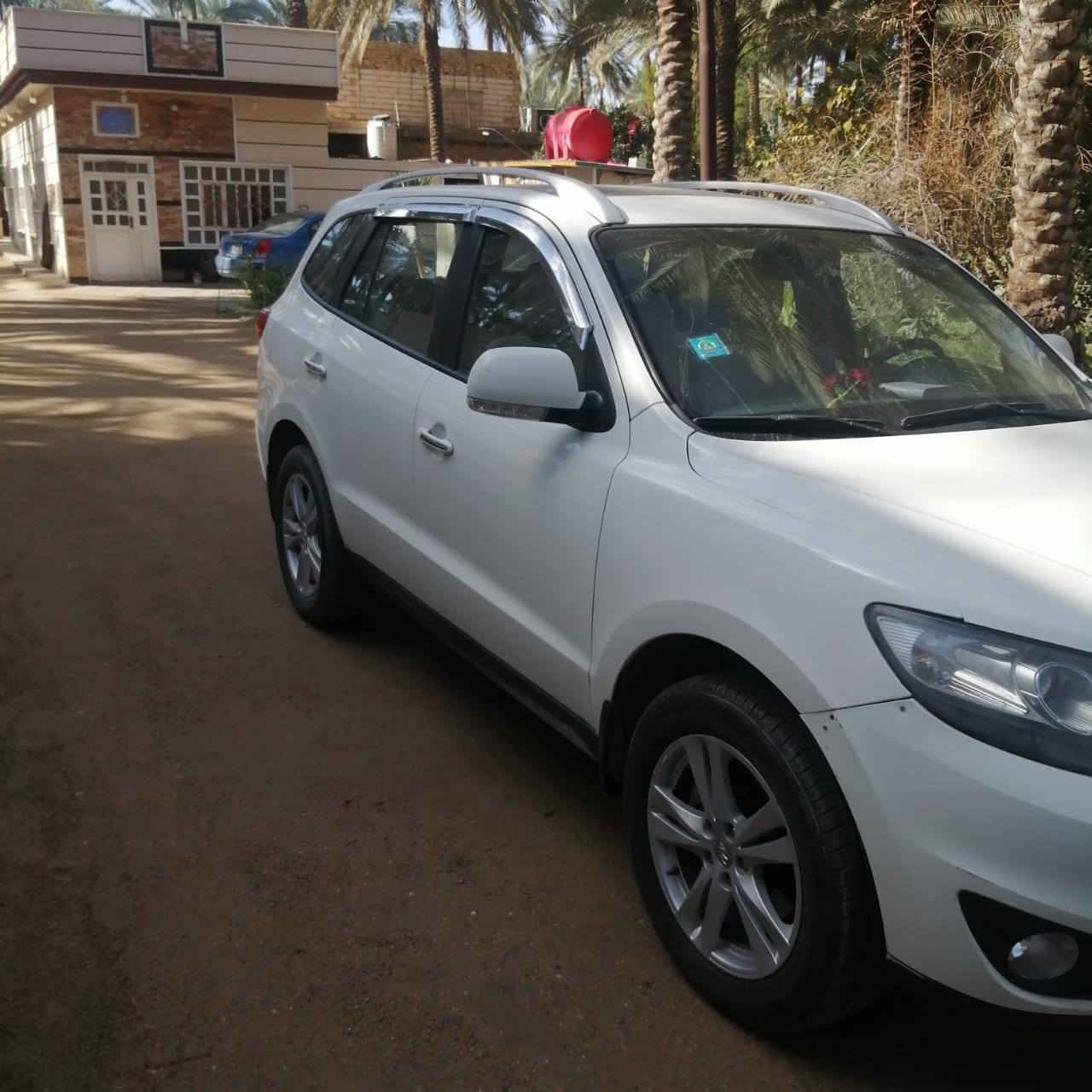 السلام عليكم سنتافي 2011 خليجي رقم بغداد باسمي فول موصفات 1/1 محرك 6V 3500 الموصفات بصمه  3 قطع تبريد فتحه كشن كهرباء تبريد بيانو 7 راكب مكفوله من الصبغ والتبديل  السعر 163وبيه مجال حك الجيه مكان السياره كربلاء المقدسه*********** .مكلف بالنشر السونار موجود داخل المنشور
