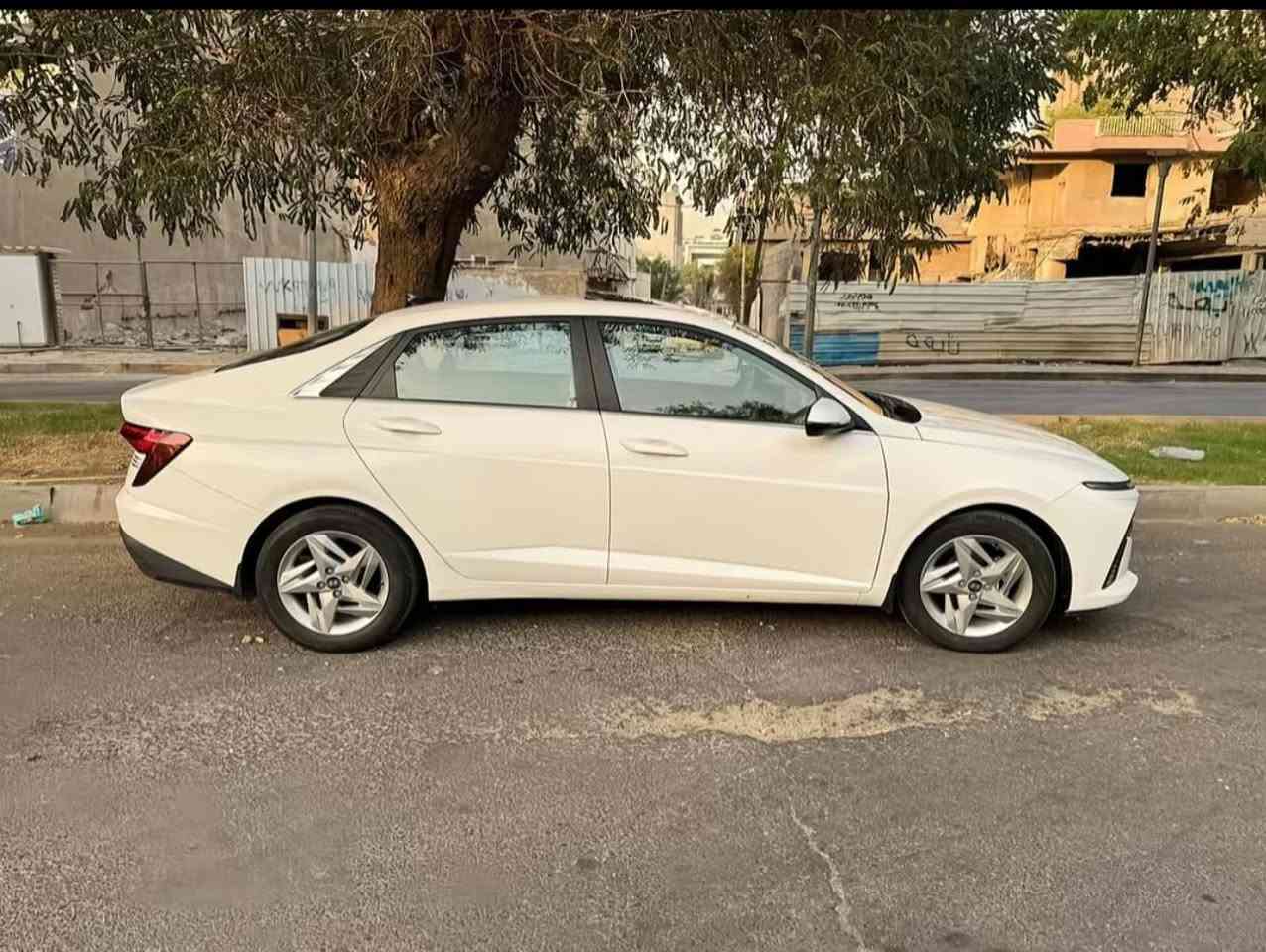 اكسنت 2024
خليجي مكفوله كفاله عامه
رقم بغداد مشروع وطني
مستخدم عداد Km 17000
ضمان شركة هونداي الاولى
مكينه 1.5 دبل نوزل
فتحه سقف سلايت
مري كهرباء
شاشة كبيره
كامره خلفيه
اريل نفكيتر
دبل ايرباك
تبريد قطعتين
داخل ابيض
LED امامي
شباك امامي نيكل
تحكم ستيرن
للاستفسار ***********وسعرها كلش مناسب ب120وبيها مجال شكد متردون
