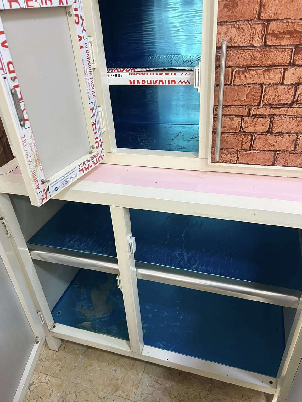 كاونتر متر تفصال نظيف جدا سعرة ١٠٠ بدون سنك واتساب ***********
