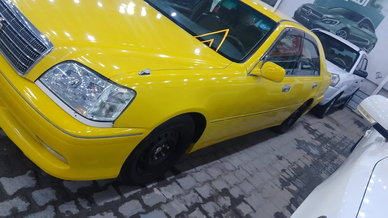 ملكة 2000 
مدفوع كمرك وضريبة 
جديده وجاهزه 
رقم بغداد مالك نجف 
السعر 59 ورقة 
***********
