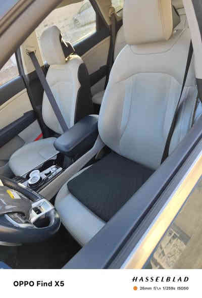 كيا سبورتج 2023 هايبرد فول 1/1 مواصفات
لون مميز  
الموديل : 2023. (وارد امريكا ) .
المحرك : 2.0 . 4سلندر
العداد : 9000
الرقم : بغداد

 المواصفات
بانوراما
ناقل حركة اوتو 6 نمر
دخول ذكي(بصمة) +تشغيل عن بعد
رادار جانبي
شحن وايرليس
حساسات امامي وخلفي
مصابيح امامية زنون معLED
بك لايت LED
كشافات زنون
ويل قياس 19 انج
شاشة كبيرة  مع كاميرا
المقاعد مخمل 
مقاعد امامية كهرباء
صندوق كهرباء 
مقاعد امامية تدفئة
شفتات ستيرن
تدفئة ستيرن
سايد بريك بصمة
تبريد شاشة
مرايا متحسسة للاضاءة العالية
محدد سرعة+فول تحكم ستيرن
شاشة سرعة ديجتل
باقي الموصفات معروفة 
السعر (200$) بيها مجال قليل .

 #مكان السيارة بغداد / الحسينية

 للاتصال والاستفسار   
***********
