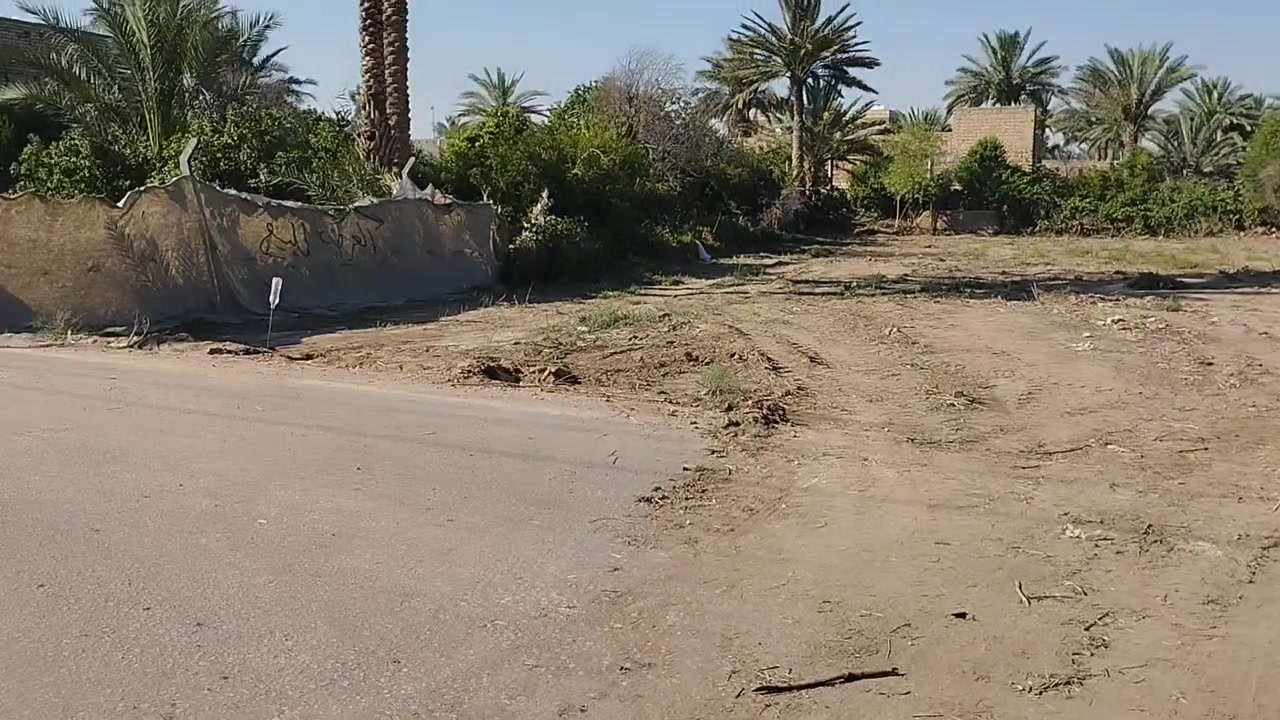 السلام عليكم 
قطعة ارض للبيع المساحه ١٢٠٠ متر  الواجه ٢٤ والنزال ٥٠
مشمولة بالطابو الصرف
خدمات كاملة (ماء كهرباء تبليط) 
قطعة 24 سند 25 
المكان، طريق السنية في منطقة امطباشي 
في مجمع القمة الملكيه اول قطعة بالمجمع 
اقل قطعه ممكن نبيعها ٦٠٠ متر 
للاستفسار ‏‪***********
