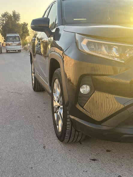 السلام عليكم 
تيوتا رف فور موديل 19 
مواصفات xle فول 
ماشيه 80 الف ميل 
فتحه سقف 
وارد أمريكي حادثها خلفي 
صور الحادث موجوده بالمنشور 

مكان السياره بغداد 
السعر 205 وبيها مجال بسيط للمشتري 
***********
