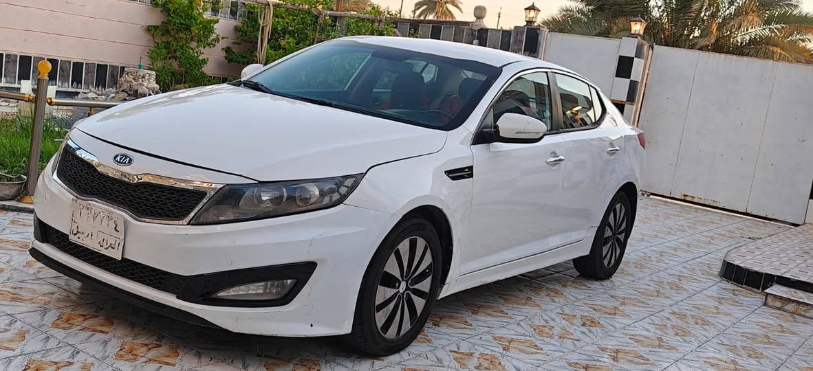 كيا اوبتما 2013 وارد خليجي فول مواصفات عدا البانوراما صبغ الدواير مال الجاملغات الخلفيه بدون اي ضرر داخلي او معجون سياره جديده وجاهزه مواصفات السياره بصمه جلد مكينه 2400 كشن كهرباء اشاير بلمري مري شفط ليدات خلفيه تبريد قطعتين كير مكينه حداديه تبريد تخم تاير كله بشرط سياره جاهزه وجديده السعر 90 هاتف ***********

