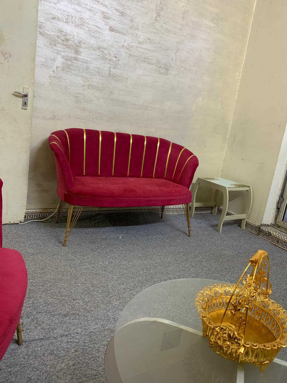 غراض للبيع تخم احمر سعره ٢٥٠ جديد تخم الازرق وياه طبلات سعره ٣٠٠ الف غرف تركي ٥ قطع سعره ٢٥٠ الف كنتور صاج وياه زاويه سعره ١٢٥ الف مرايه. ٣٠ الف الرف ويه الورد ٤٠ الف مكان دوره حي الصحه ***********
