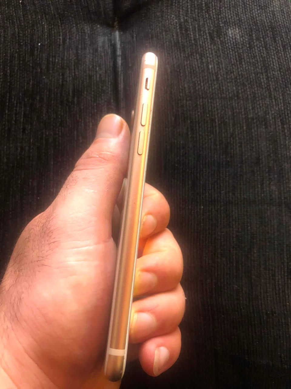 ايفون 8عادي
ذكره 64
بطاريه 74
الجهاز مضل ما وضح بل صوره يعوزه بس جامايه الفوك 
ول جهاز بلادي ما مفتوح بي برغي 
السعر 75 وبي مجال شي قليل 
***********وتساب
