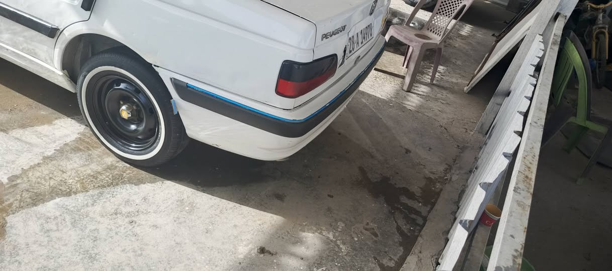 السلام عليكم بارس موديل 12كير مكينه تبريد صدر تخم تاير سياره مكفولة وجاهزه ماعده البنيد مبدل السعر 35مكاني البياع ***********
