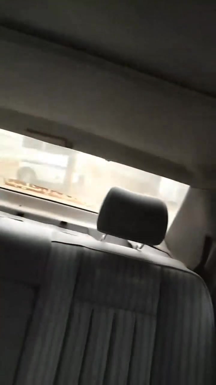 السلام عليكم
للبيع مارسدس دب رقم بغداد اللماني سنويه لل28 موديل 92 قواعد بلاد وشواصي نضاف بس الدوسه مال سائق بيها زنجار محوره فيفيتي 2500 تبريد عوزه كمبريسر 
واشرط على الياخذها كون يحول والسعر 60 وبيها مجال  مكان السيارة نجف حي الميلاد 
***********
