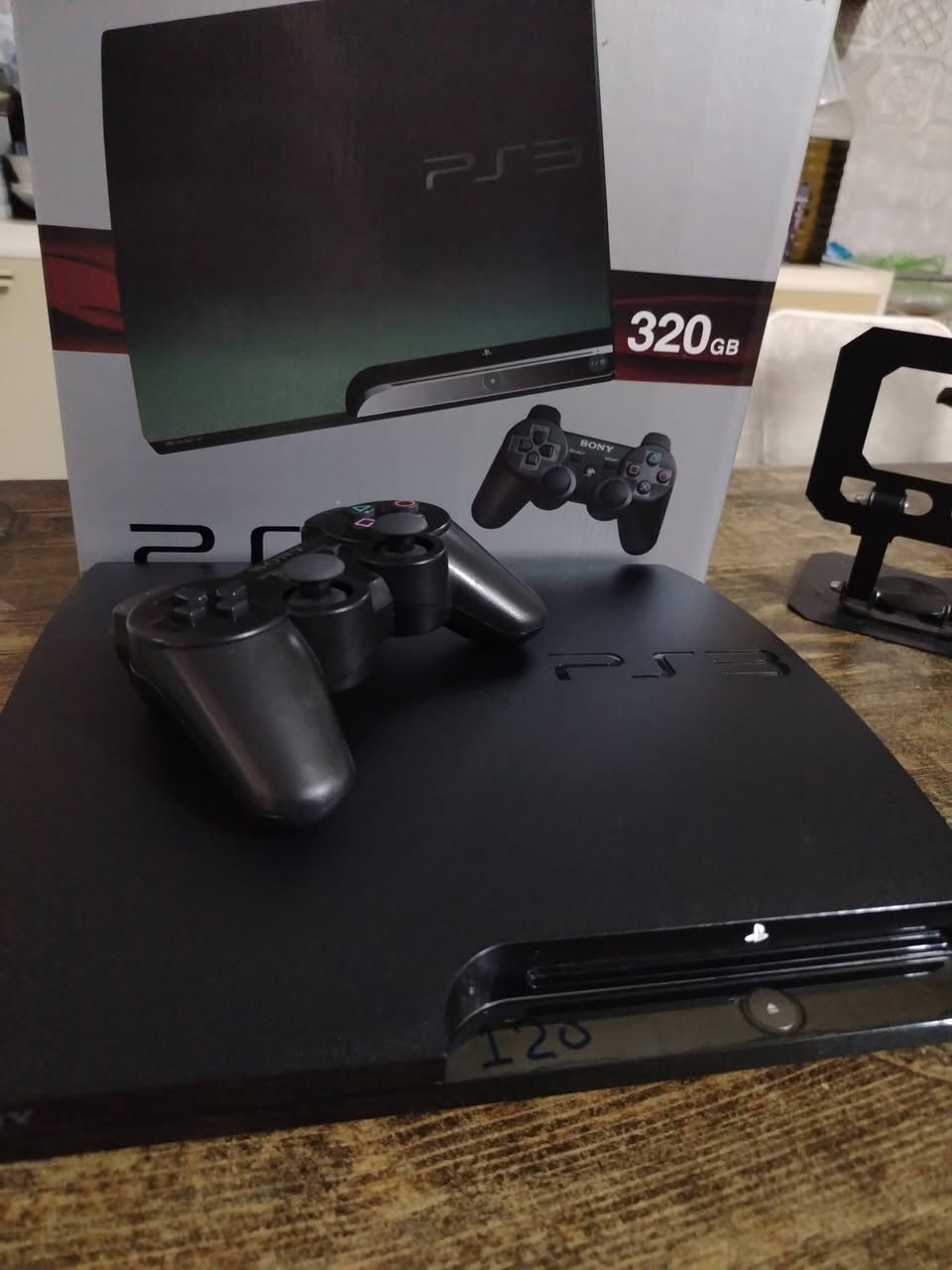 السلام عليكم
جهاز بلي 3 سلم نظيف ما مفتوح مال شركه
مع العاب gta 5 & كودفور وهواي العاب...
مع ملحقات جوستك عدد (١) فقط وكيبلات الhdm 1
وبلك كهرباء سعر ١٣٠ وبي مجال
مكان بابل حله ***********
