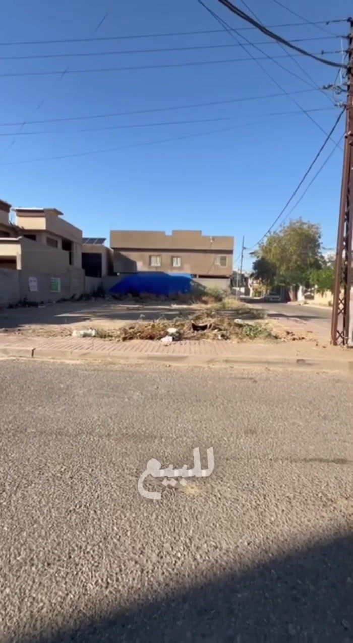🔥 فرصة استثمارية مميزة في موقع حيوي 🔥
🏡 للبيع قطعة أرض سكنية 📍 الموقع: تسعين الجديدة – قرب جامع أمير المؤمنين، وقريبة من الشارع العام.
📐 المساحة: 450 م²
📍 ركن بواجهة 29 متر
🧭 وجهة قبلة
📜 طابو صرف
✨ مميزات العقار: ✔️ موقع ممتاز وقريب من جميع الخدمات. ✔️ واجهة عريضة تناسب بناء منزل فاخر أو مشروع استثماري. ✔️ سهولة الوصول إلى الشارع العام. ✔️ منطقة واعدة وذات طلب مرتفع.
💰 السعر: 875 مليون دينار عراقي مع مجال للتفاوض للجادين فقط.
📞 للاستفسار أو تحديد موعد للمعاينة، تواصل على الرقم: ***********
