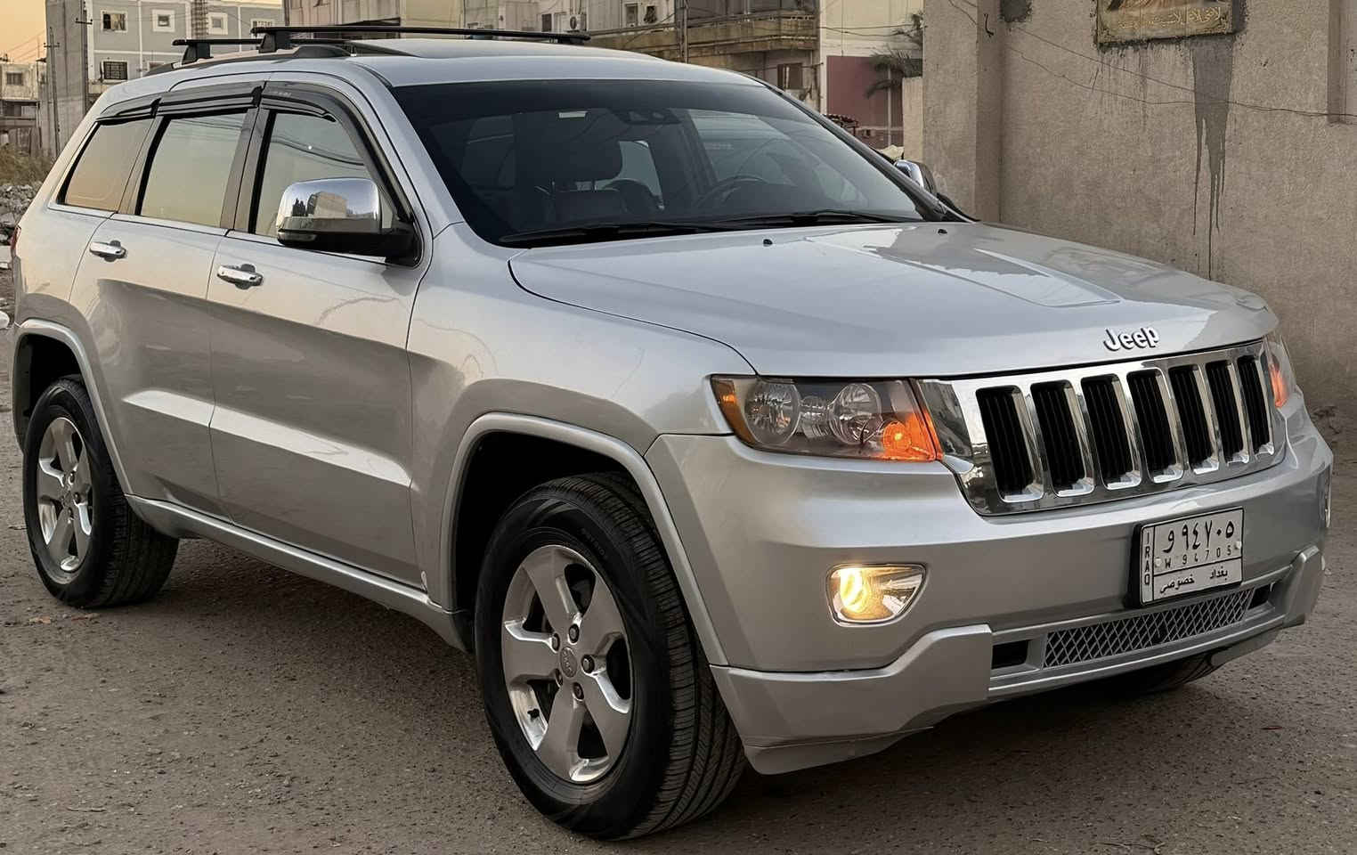 جيب لاريدو موديل 2013 
لمتدد فول مواصفات 
كير مكينه كفاله 
صبغ حزام بدون كل دواخل 
تخم تاير ويل كب كارتون 
السياره جاهزء من كل شي
السعر 143 وبيها مجاال بسيط 
للاتصال ***********
