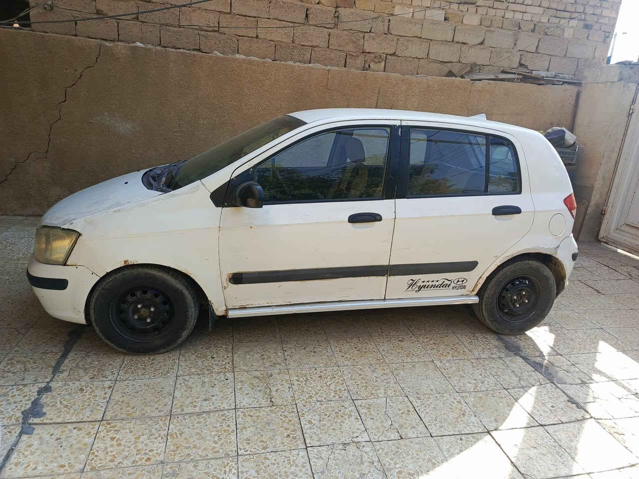 هونداي جيتز 2006 كير اوتوماتيك السعر 38 وبيها مجال بسيط
السيارة تحتاج بس ملاحضات صبغ بنيد وجاملغات أمامية وداير الجاملغات الخلفية 
رقم بابل انكليزي سنوية جديده لل2030 مفحوصة هزة ومرور سنوية جديده 
مكان السيارة كربلاء 
للاتصال *********** 
الخاص مغلق الشراي يتصل على الرصيد
