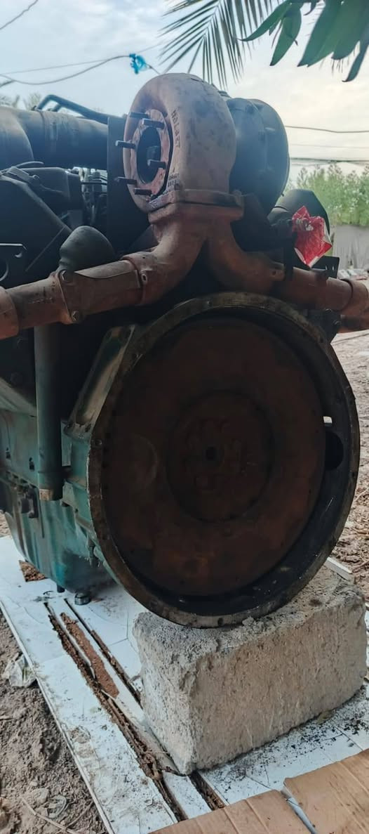 للبيع مولد سكانيه 8 سلندر العنوان بابل رقم *********** السعر35 ورقه وبي مجال
