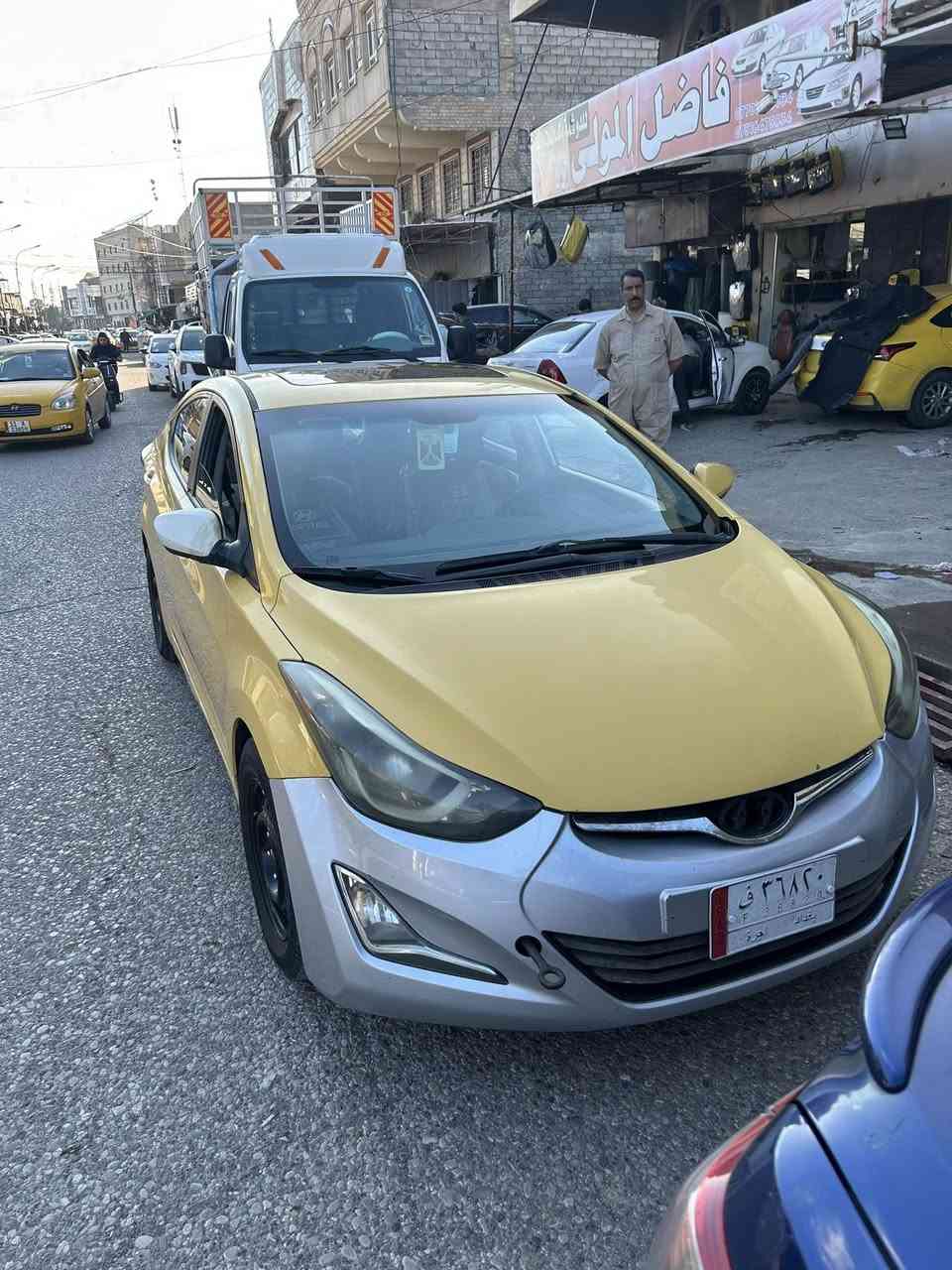السلام عليكم النتر مضلع 2015 وارد كندي للبيع او مراوس بفورتي خصوصي 20 فما فوق 
مواصفات السيارة 
تحكم ستيرن جهتين
فتحة
كشنات جلد
تدفئة كشنات
شاشة
كامرة
تحكم ستيرن جهتين
3 انضمة قيادة
محرك 2000 جي دي اي قطرة دوانز ماكو وشرط بانزين كله عادي
تبريدها ثلج
صدر جديد قبل سبوع مبدلة
تخم تاير جديد
كهربائيات كلها شغالة 
4 دسك 5 تجاوي
داخلة للعراق كلين موجود التقرير ويه الصور 
بيها ضرر بالعراق جاملغ مال سايق فقط بجم تكم طخه مابيها وبيها ضرر بالدوس بس 
بأسمي مشروع وطني وين متريد احول مكاني بغداد مقابيل مرور الحسينيه هيئة وغرامات تاخذ صافي 
معروضه 94 ورقة بيها مجال حك الجية
للأستفسار واتساب اتصال ***********
حالياً خارج بغداد
