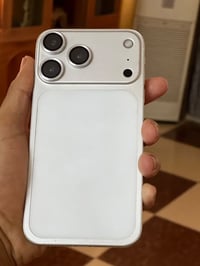 آيفون XR • بطارية ١٠٠ • ذاكرة ٦٤