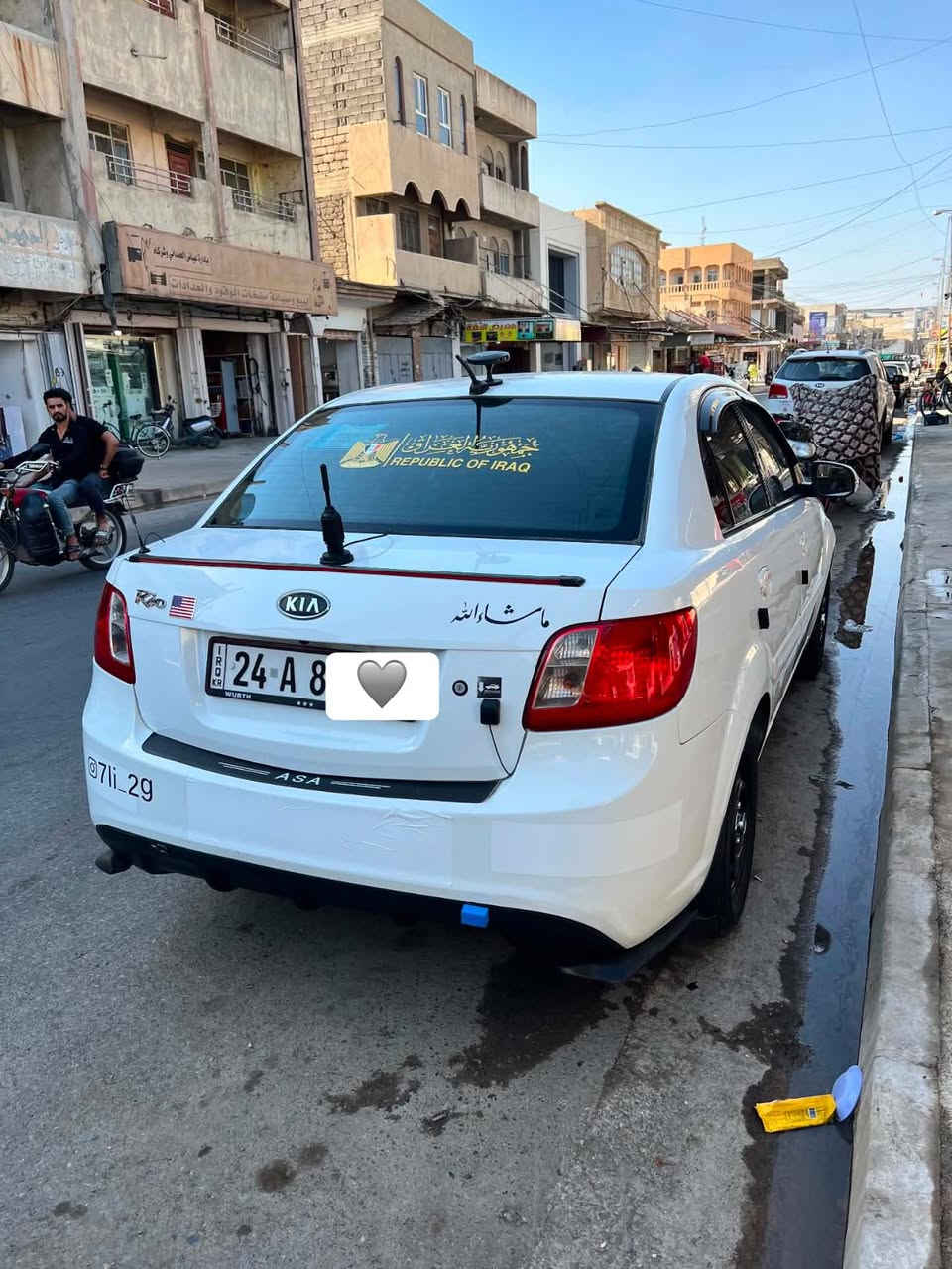 السلام عليكم 
كيا ريو موديل ٢٠١١
ضرر
فوك الايت شبر
وبارد بين البابين

سياره عليها منضومه زينون
مضخم صوت 
شاشه
ارضيه جلد

السعر ٩٥ 
***********
***********
