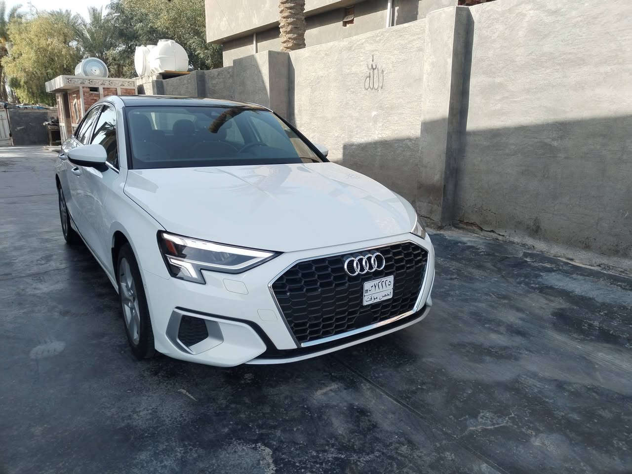 Audi A3 2024 premium
بدون صبغ او تبديل فقط بارد نهايه جاملغ خلفي
فول السياره 
 نظيفه على وضع شركة
ماشيه10.000مكان بغداد
بدون رقم فحص مؤقت باسمي
***********
***********
موجود واتساب ماسنجر
