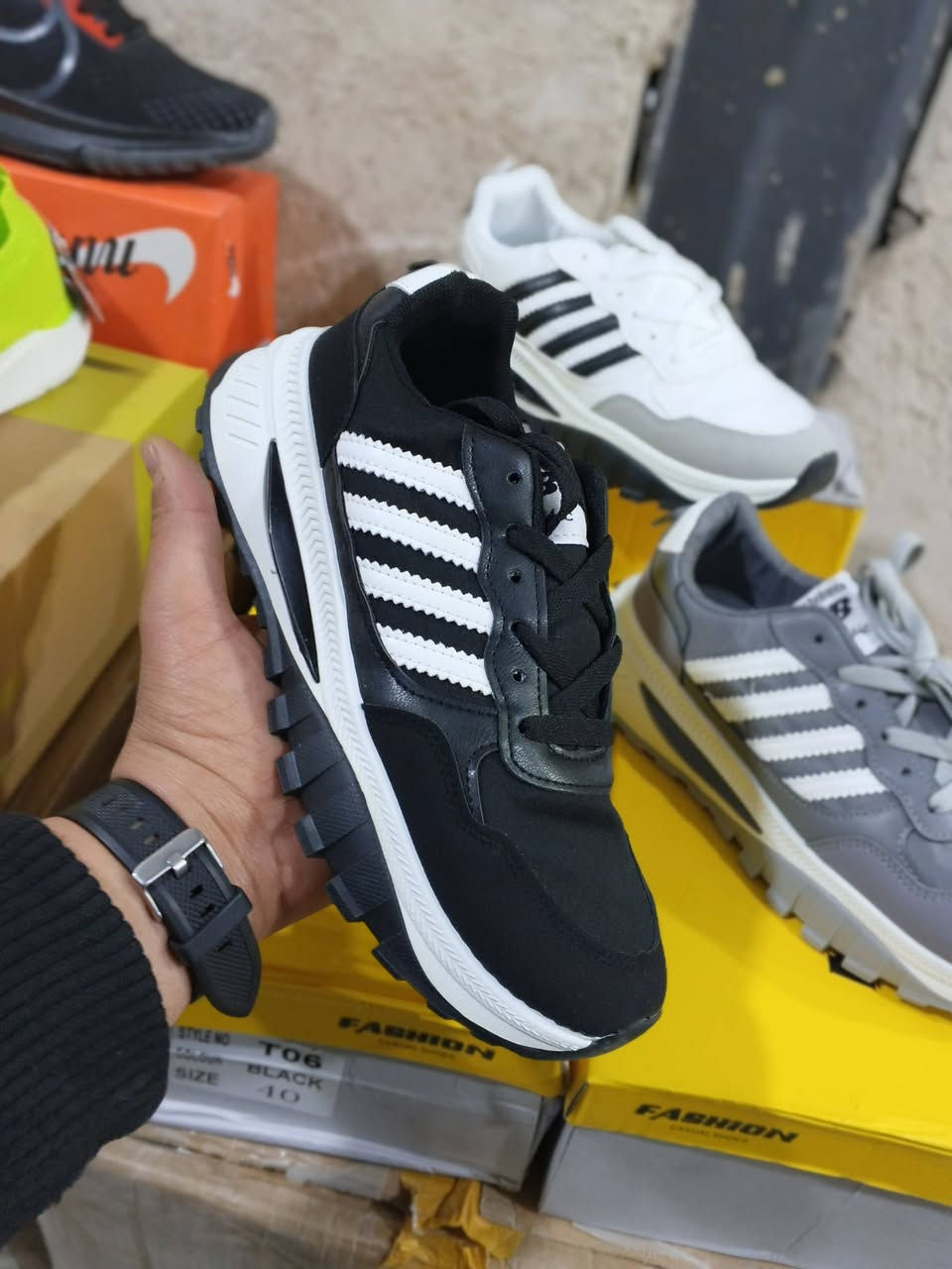 رجالي 40 ال45 🧧
الكارتون 8 قطع 📦
سعر القطعه 7 الاف 💵
للحجز واتساب 📞 
***********
