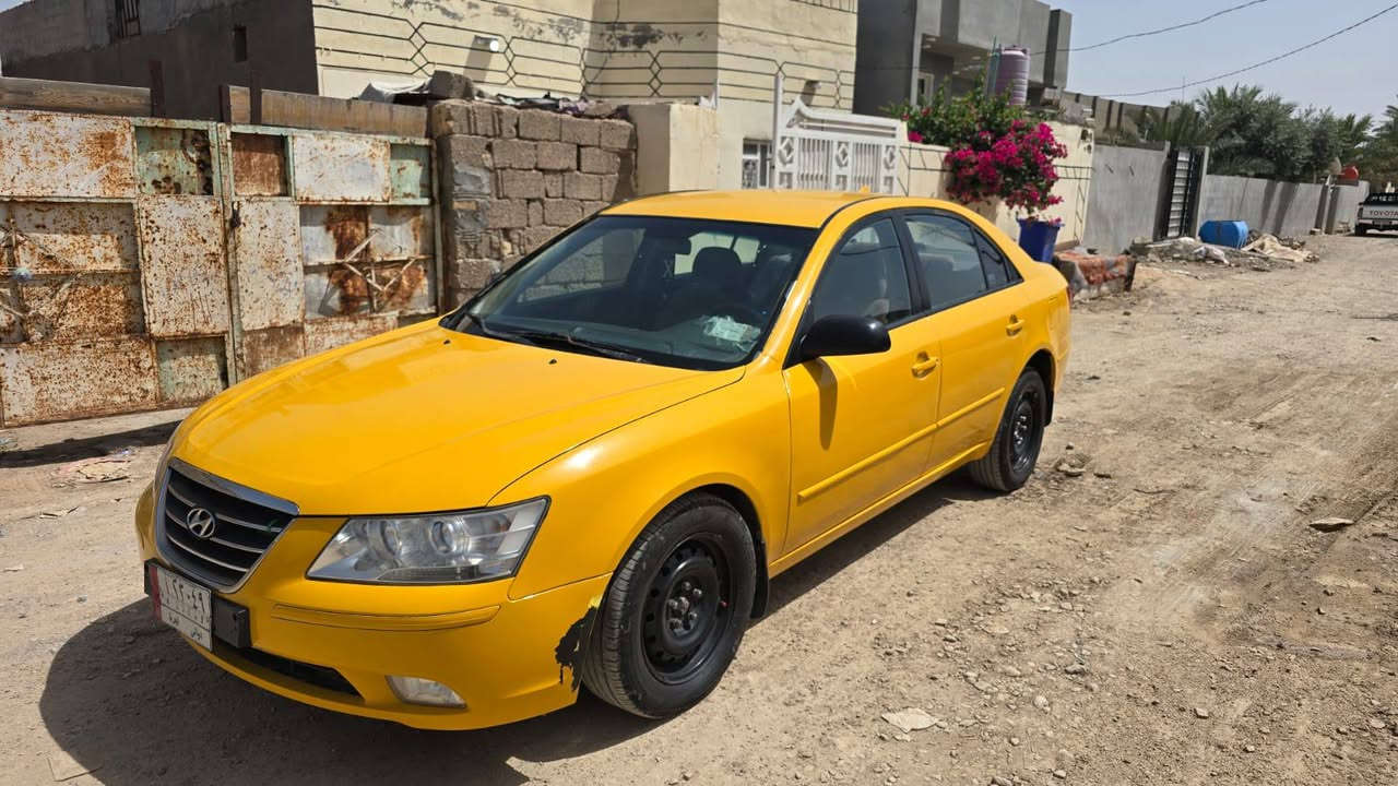 السلام عليكم سوناتا للبيع موديل 2009 امريكي سياره جاهزه مال شغل مسجله خط محرك 24000 مكااني واسط الزبيديه اتصال على الرقم ***********
