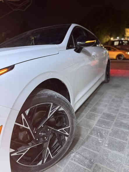 سلام عليكم 
للبيع | 2025 KIA K5 GT-Line

المسافة المقطوعة: 6,773 ميل
الضرر: صبغ في الجاملغ الخلفي الأيمن
المحرّك: 2500cc
رقم بغداد
المواصفات:
 • فتحة سقف بانوراما
 • تشغيل بصمة
 • رادار أمامي
 • رادار جانبي (نقطة عمياء)
 • تحكمات مقاعد كهربائية
 • شاشة وسطية كبيرة
 • سايد بريك دكمة (Electronic Parking Brake)
 • تدفئة مقاعد
 • تدفئة ستيرن
 • نظام تثبيت السرعة
 • حساسات أمامية
 • كاميرا خلفية عالية الدقة
 • دخول ذكي
 • إضاءة خارجية LED
السعر:247ورقة 
للتواصل :***********r
