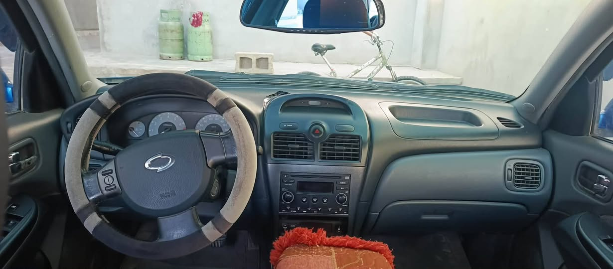 للبيع ادوات كصه جديده ماشيه 180 الف كير عادي 
الباقي فول تحكم استيرن مري شفط تبريد بيانو 
جاهزه 
السعر 35 
***********
