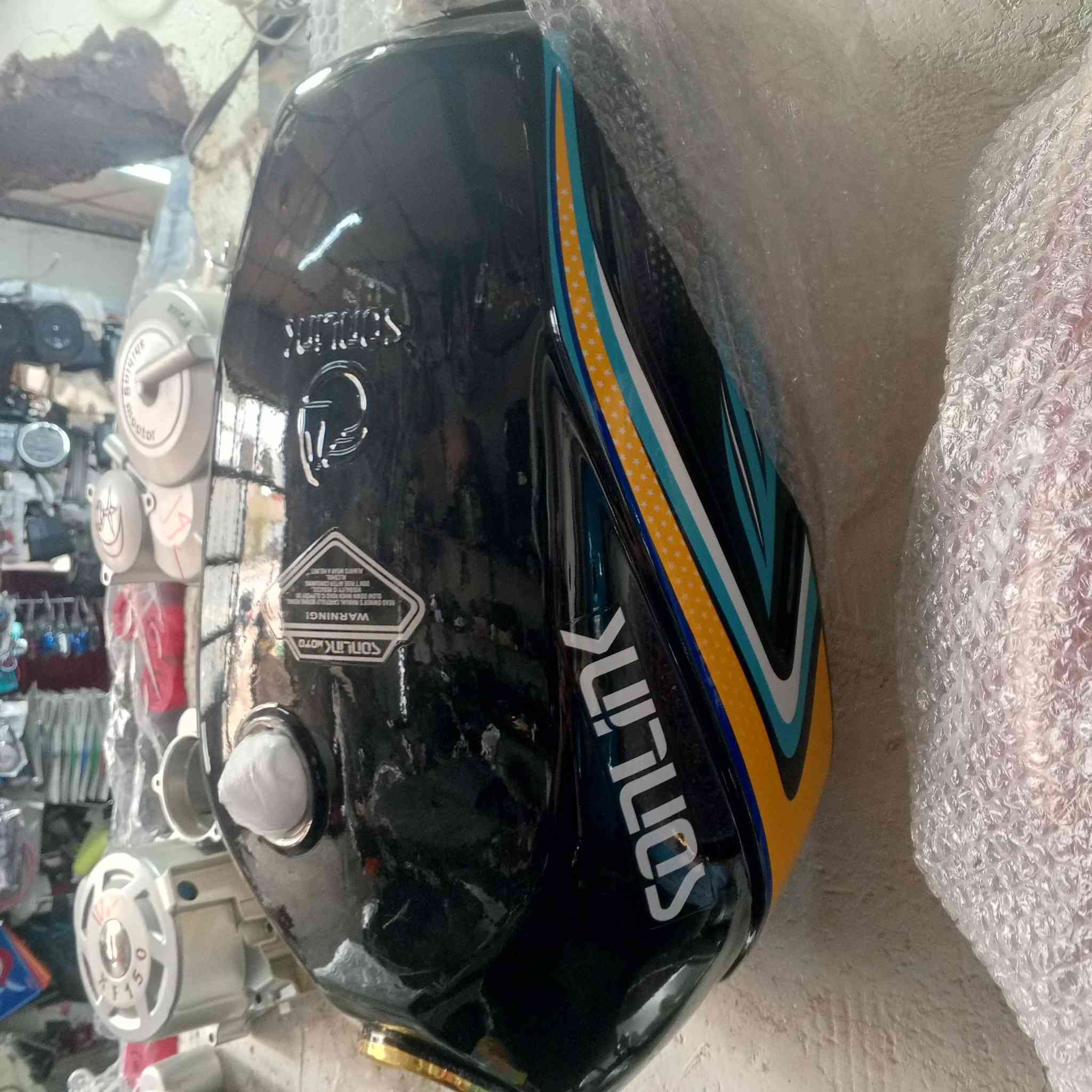 الحمدلله تم توفير جميع انواع التانكيات الماطورات  عنوان العلم عويجيله محل نواف ***********
