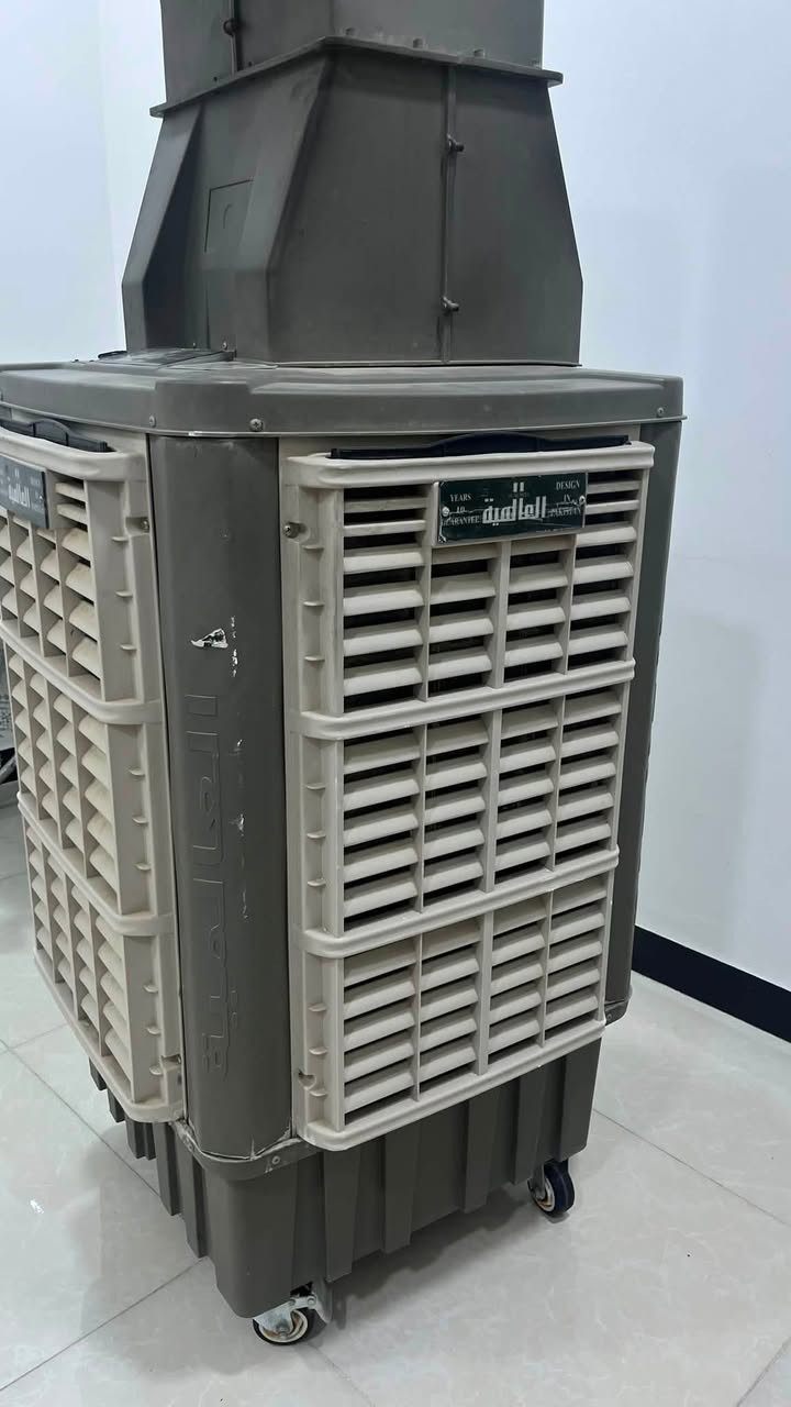مبردة العالمية
حجم كبير مشتغلة كم شهر 
هواها ثلج وتخبل بس تحتاج مساحة واسعة مثل صالة جبيرة 
بيها ضمان ١٠ سنوات ( الشركة موجودة بكرادة خارج ) والوصل موجود وتاريخ الشراء بي
السعر البيع ٣٠٠ الف


**إذا كنت صاحب هذا الإعلان وتريد حذفه لأي سبب، رجاءا أرسل رسالة إلى الدعم الفني**