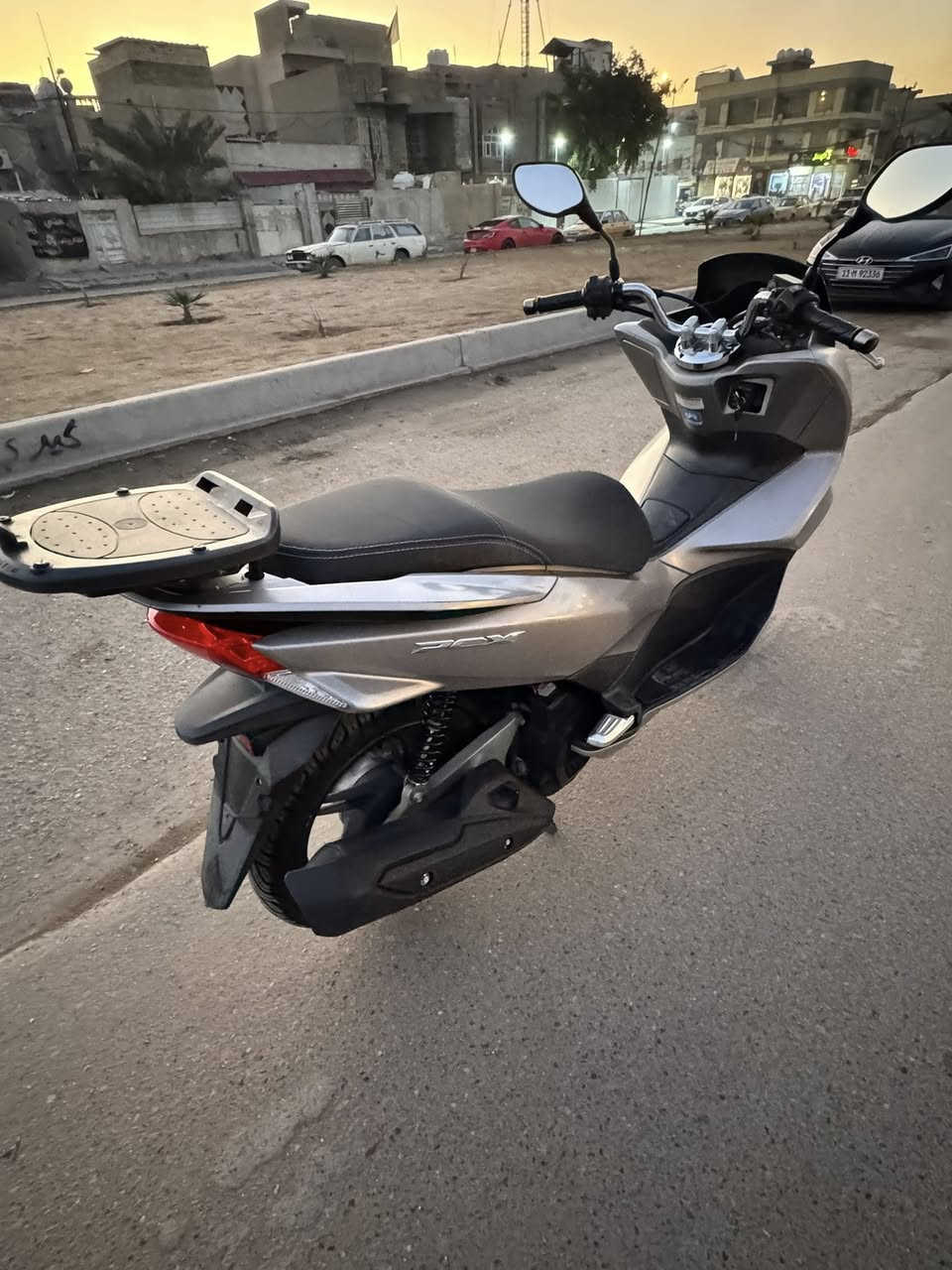 سلام عليكم. خواني Pcx جيل ثاني ياباني Jf موديل 2018مكفوله كفاله عامه. ماشيه 10 الف كيلو متر دراجه صارلهه شهرين من نازله وصل معرض بسمي. سويجات 2. دفتر كامله مكمله مال جناي. دراجه. عل يدي مدريهه بانزين محسن ودهن موتل. حرمات تكول جديده قليله بحقه. هايه تحفه. مكاني بلديات. كفاله عامه من باب بيت ابيعك واني خادم. ***********
