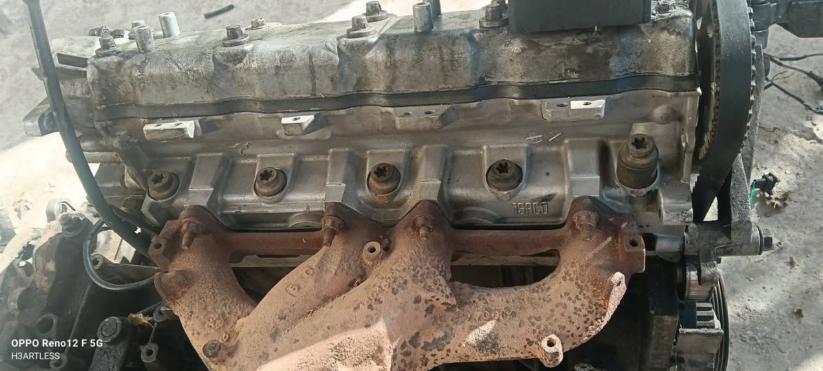 كير و محرك و ضفيره مال سمند  الكير مكفول المحرك بي نضوح يعني قبل لتشده بدل چبن وشد صارله فتره متروك ابيعلكيا بي خيط بخار الكور ايساكو اصلي جديد عينه وصينيه وبولبرن جدد  الضفيره شغاله مابيهة قطع  السعر ٥٠٠ و ماكو هيج سعر رقمي *********** مكاني بغداد حي الجهاد
