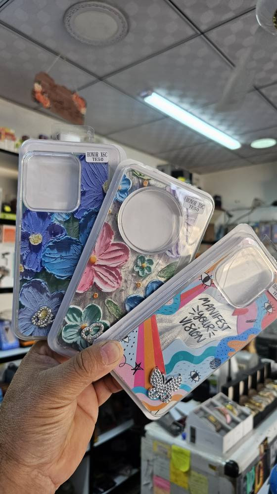 متوفر لدينا حافظات نسائي جميع الاجهزة هونر_انفنكس_ريلمي_بوكو_تكنو_سامسونك 
ميسان حي العسكري خلف مركز الشرطة 
*********** عمارة, ميسان
