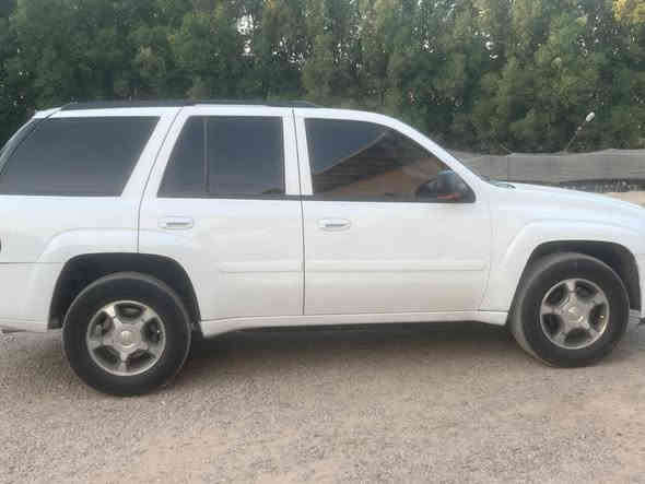 سلام عليكم
ترل بليزر 2008Ls (بجم تاهو)

محرك 4200 قبق ابيض كامله مابيه اي نقص  تبريد ثلج تخم تاير جديد حداديه كامله شاشه . لايت زنون مروحه كهربائيه للراديتر مكفوله بدون حادث فقط (جاملغ امامي جهه سايق صبغ جماليه ) ...سنويه ساقطه 

السعر 105 وبيه مجال بسيط 

متواجد اتصال*********** او واتساب  مكان السياره بغداد
