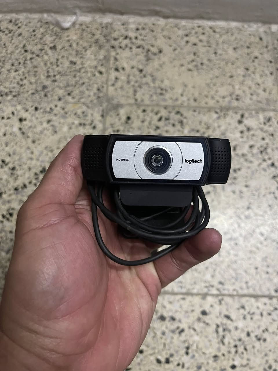 للبيع سماعة HyperX Cloud Alpha 🎧

الحالة: نظيفة وتعمل ممتاز.

المواصفات:
• درايفر 50mm صوت قوي وواضح
• مايكروفون قابل للفك مع عزل ضوضاء
• وسائد مريحة للاستخدام الطويل
• هيكل ألمنيوم قوي

تعمل على: PC – PlayStation – Xbox – 

السعر 100،000 دينار عراقي 

للبيع مايك احترافي HyperX QuadCast

الحالة: نظيف ويعمل ممتاز.

المواصفات:
• مايكروفون USB بجودة صوت عالية
• مناسب للبث والتسجيل والألعاب
• فلتر داخلي لتقليل الضوضاء
• Shock Mount لتقليل الاهتزاز
• إضاءة حمراء مميزة

يعمل على: PC و PlayStation

السعر 100،000 الف دينار 

للبيع كاميرا Logitech C920 HD Pro

الحالة: نظيفة وتعمل ممتاز.

المواصفات:
• تصوير Full HD 1080p
• مايكروفون ستيريو مدمج
• تركيز تلقائي Auto Focus
• مناسبة للاجتماعات والبث والتسجيل

تعمل على: PC و Laptop عبر USB.

السعر 75،000 دينار عراقي


**إذا كنت صاحب هذا الإعلان وتريد حذفه لأي سبب، رجاءا أرسل رسالة إلى الدعم الفني**