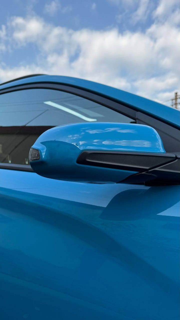 السلام عليكم مكلف بالنشر
كونا هونداي 2023  sel 
وارد امريكي 
رقم بغداد رقم جديد 
محرك 2000دوش تنفس طبيعي ماشيه 20500 mil 
السياره دفع رباعي فتحه بالسقف شحن وايرلس رادارات أمامي جانبي 
توقف ذاتي اوتو بريك اثناء الازدحام
تدفئه كشنات اماميه
دخول ذكي بدون مفتاح تشغيل عن بعد 
درايف مود سبورت وسمات ونورمل ويل 17 
السياره كلين بدون صبغ فقط بارد في الجاملغ الخلفي عكس السائق 
السعر 19000$ و بيهة مجال

لتواصل ع الرقم ***********
العنوان بغداد حي العدل
