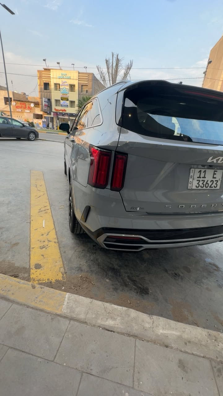 للبيع كيا سورنتو
لون اسمنتي 2022
رقم بغداد بأسمي 
حادث بنيد فقط بدون دواخل  
 وارد امريكي 7راكب سياحي
المواصفات
.ماشيه 80 الف كيلو متر  
.محرك ٤2500سلندر تيربو 
.بصمه وتشغيل عن بعد 
.حساسات اماميه و خلفية ورادار
.اوتو هولد
.كشنات جلد  
.كشنات تدفئه 
.صندوك كهرباء 
.رادار امامي 
.كشنات كهرباء 
.شاشة كبيرة لمس
.هوك بلادي خلفي
.نظام قيادة تلقائي
.نظام الحفاظ على المسار
.انظمه قياده عدد 5
.عداد السرعه ميل و كيلو متر
. بانوراما ٣ طكة
.شفتات ستيرن كير
.محرك 2500 تيربو 
.گير  8 نمرة 
.لايتات 3 عدسات زنون
.اشارة بالمري
.سايد بريك بصمه 
.توقف تلقائية 
.خاصيه شحن موبايل واير ليس
.كشن كهرباء السائق و الصدر 
.نظام النقطة العمياء
مكان السيارة بغداد الكرخ الحريه
السعر ب239  وبيها مجال 
الهاتف 
***********
