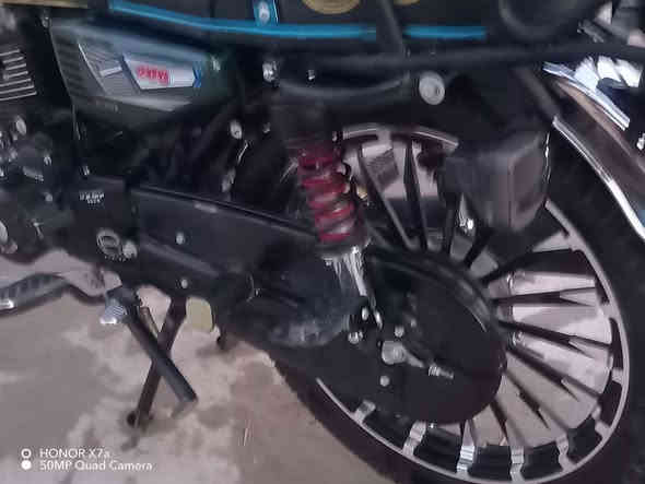 السلام عليكم
للبيع دراجه ايراني
 موديل 2026
دراجه فول نضافها كلها شغاله
  مكينه 200cc
 السعر 850
 مكاني بغداد
حساب صاحب الدراجه عمر الشيحاوي 
رقم صاحب الدراجه ***********
